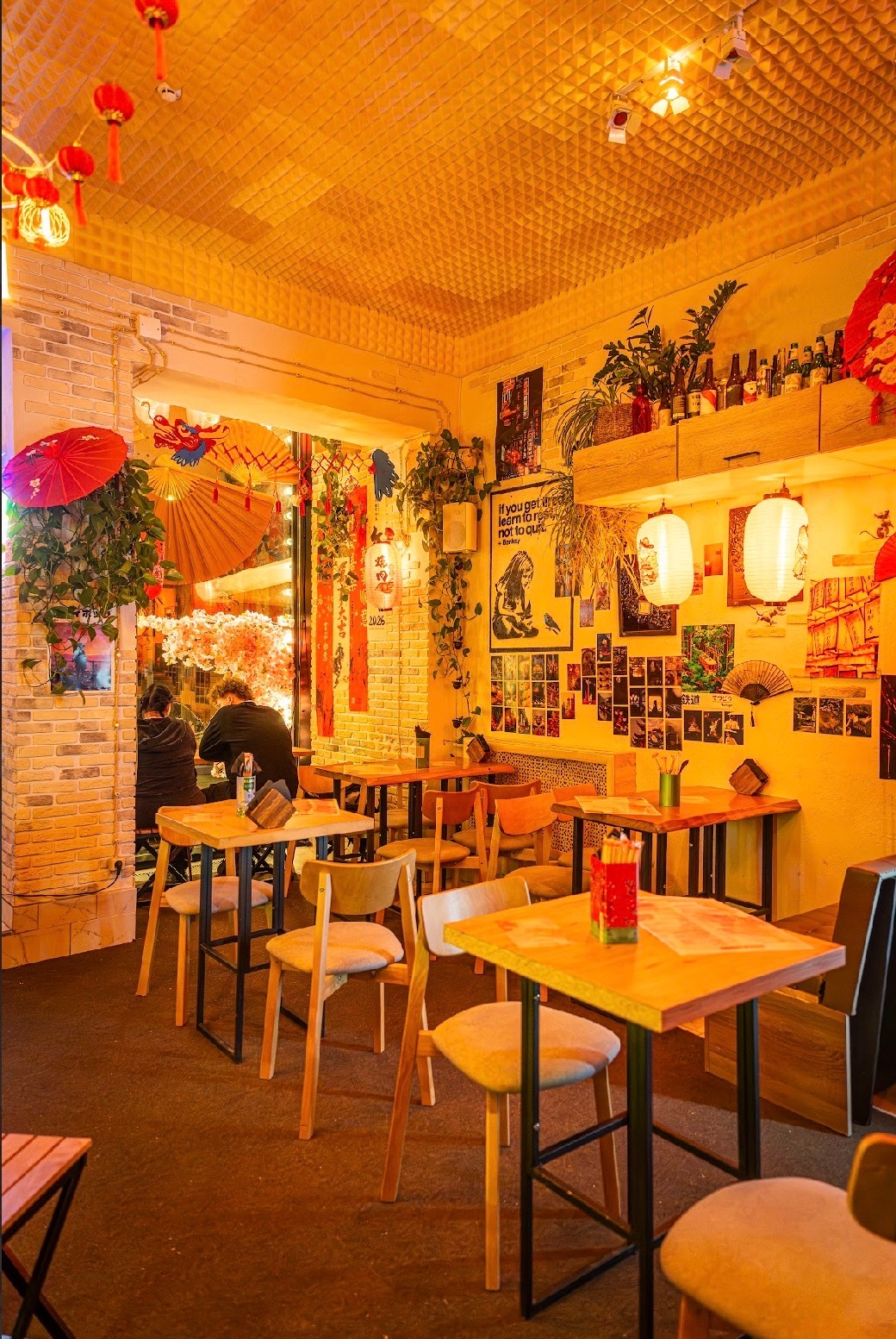 Интерьер Banksy Bar